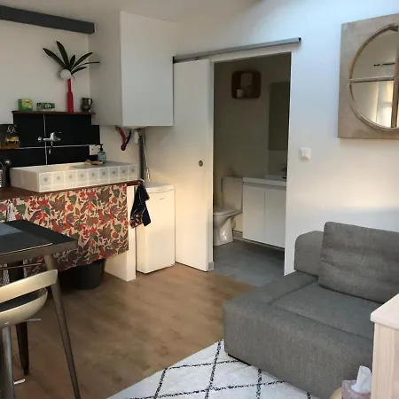 Charmant Logement Avec Parking Daire